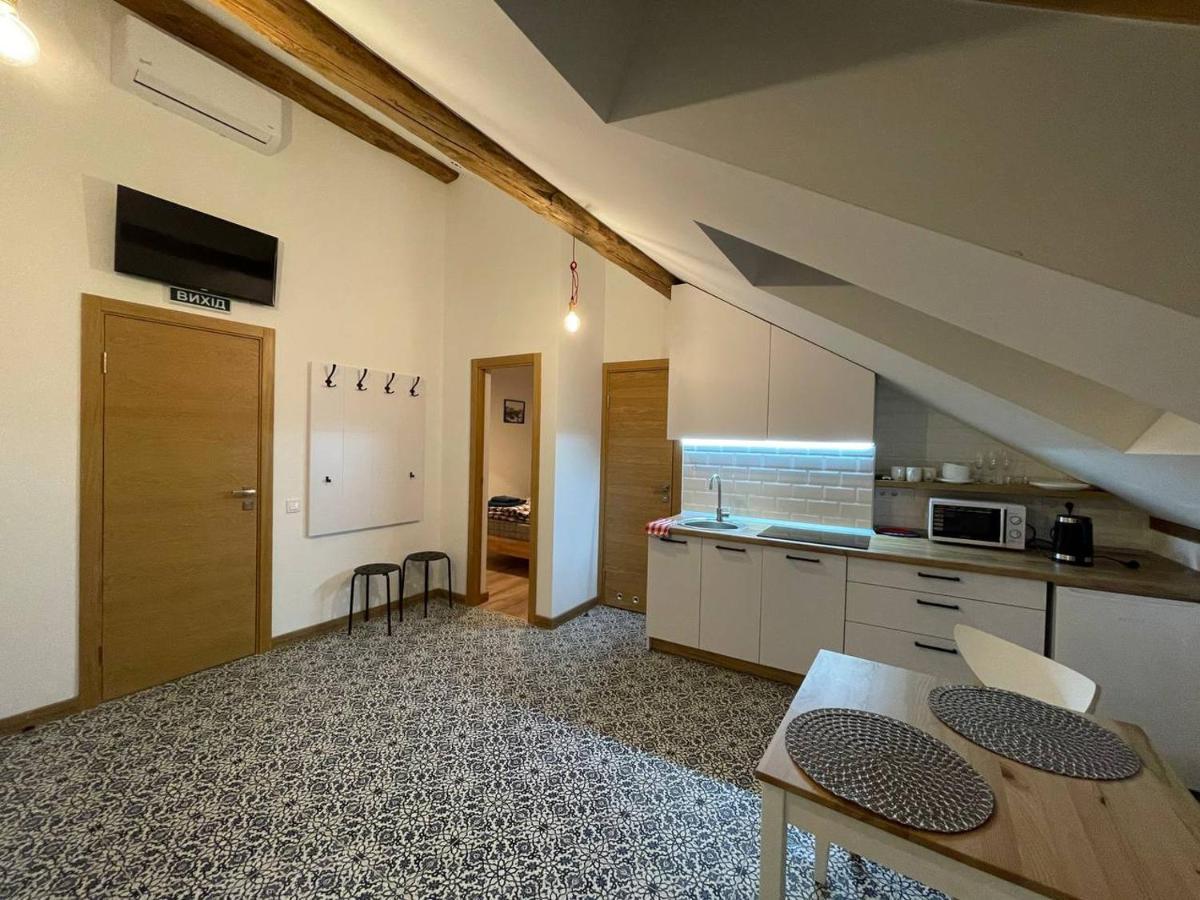 Apartments Galicia Lviv Bagian luar foto