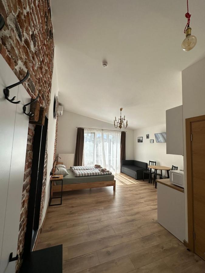 Apartments Galicia Lviv Bagian luar foto