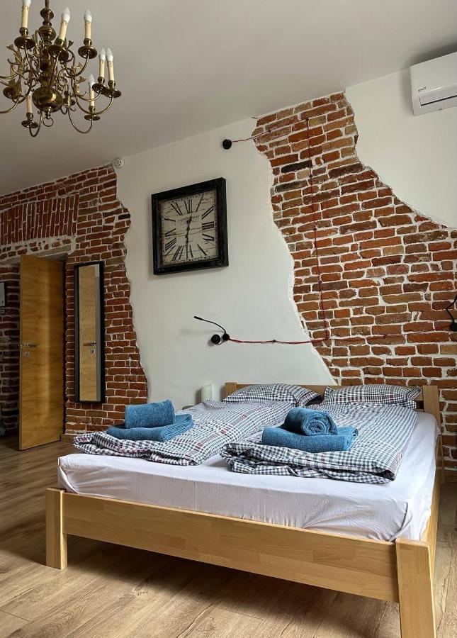 Apartments Galicia Lviv Bagian luar foto