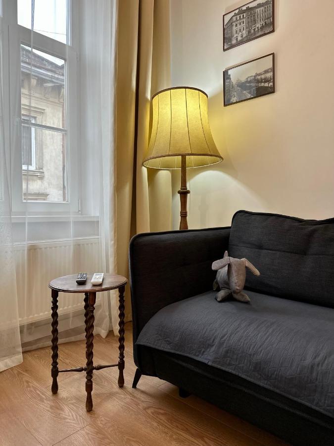 Apartments Galicia Lviv Bagian luar foto